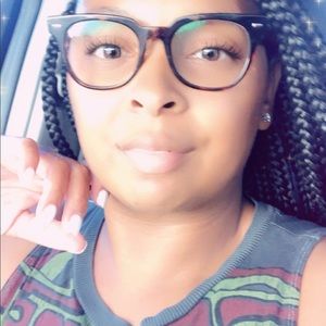 Meet your Posher, Brittany